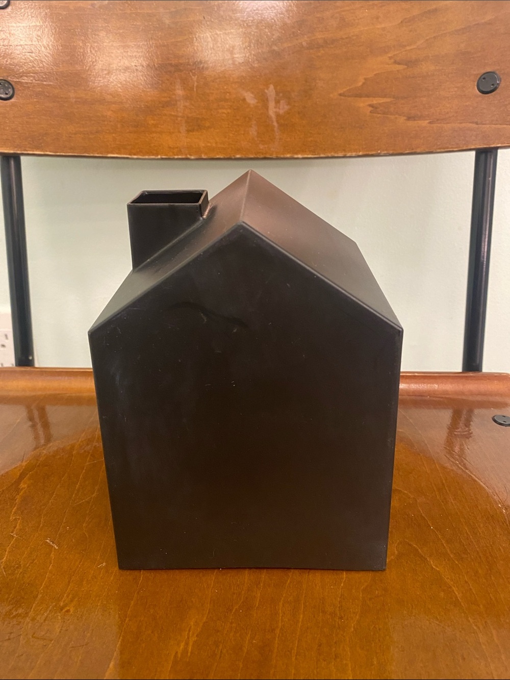 Black house shape Kleenex box cover